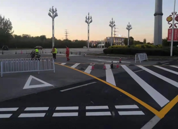 马路划线漆是什么油漆，有哪些种类以及使用注意事项