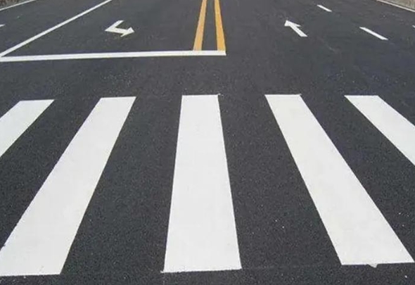 双组分道路标线涂料和热熔型道路标线涂料哪个成本更高？